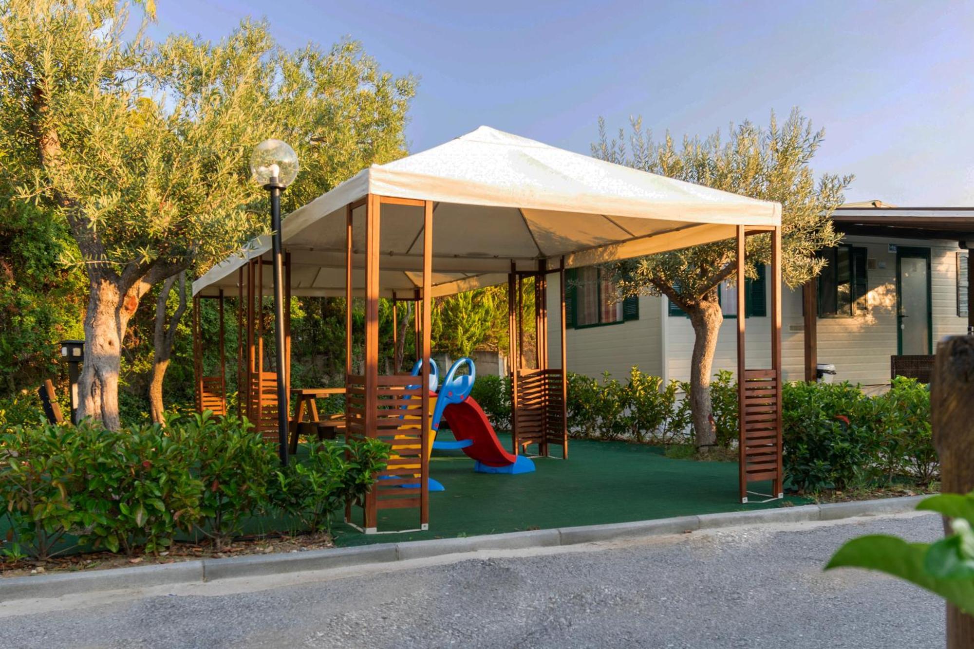 Camping Castello 네오스마르마라스 외부 사진